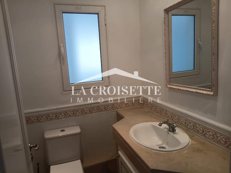 Un appartement S+3 meublé  vue sur mer à La Marsa
